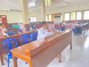 Kadis Kota Metro<strong> dan </strong>Ketua Pelaksana Rangkaian Kegiatan HKN<strong> Ke 58 Gelar Pembubaran Panitia Dinkes Kota Metro</strong>