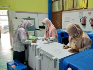 DISTRIBUSI VAKSIN COVID-19 KEFASILITAS PELAYANAN KESEHATAN DI KOTA METRO