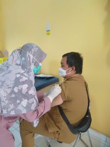 UPTD PUSKESMAS RAWAT INAP BANJARSARI MEMBUKA GERAI VAKSINASI COVID-19