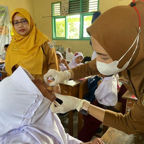 KEGIATAN PEKAN IMUNISASI NASIONAL POLIO DI SEKOLAH DASAR KELURAHAN BANJARSARI, METRO UTARA, KOTA METRO, LAMPUNG
