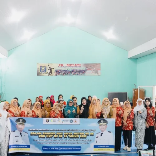 Peringati HUT IBI ke-74 dan HUT Kota Metro ke-88, Dinas Kesehatan Bersama IBI, TP-PKK, GOW, dan DWP Gelar Kelas Ibu Hamil Serentak Dipimpin Hj. Eni Bambang